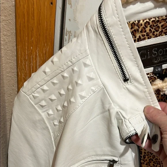 Ci Sono White Teddy Jacket - Picture 4 of 5